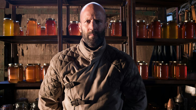 Sinopsis Film The Beekeeper (2024) Aksi Terbaru Jason Statham Melawan Seluruh Kelompok Penipu